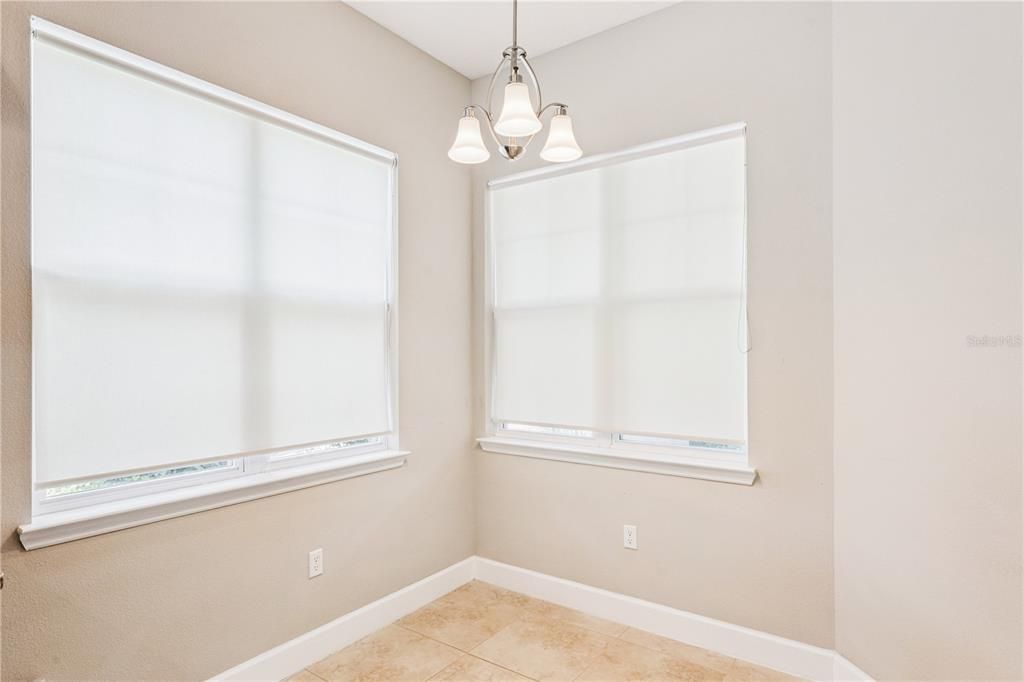 For Sale: $325,000 (2 beds, 2 baths, 1655 Square Feet)