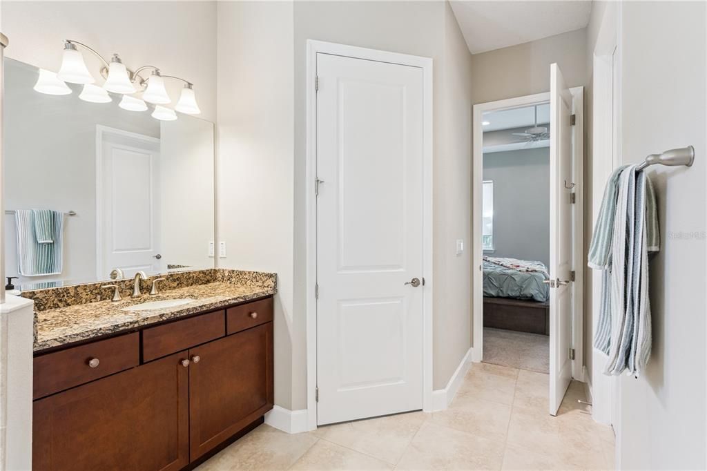 For Sale: $325,000 (2 beds, 2 baths, 1655 Square Feet)