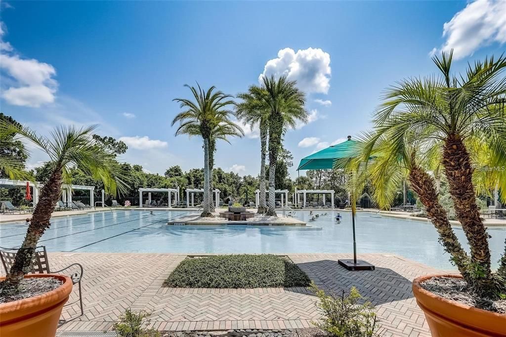 For Sale: $325,000 (2 beds, 2 baths, 1655 Square Feet)