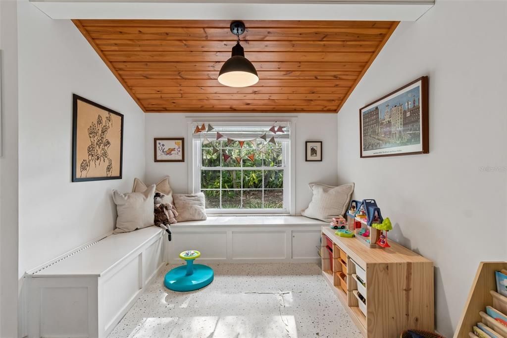En Venta: $375,000 (3 camas, 2 baños, 1316 Pies cuadrados)