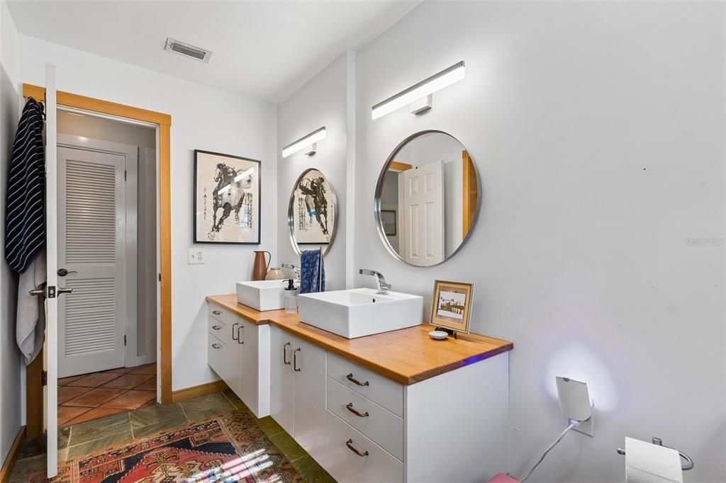 En Venta: $375,000 (3 camas, 2 baños, 1316 Pies cuadrados)