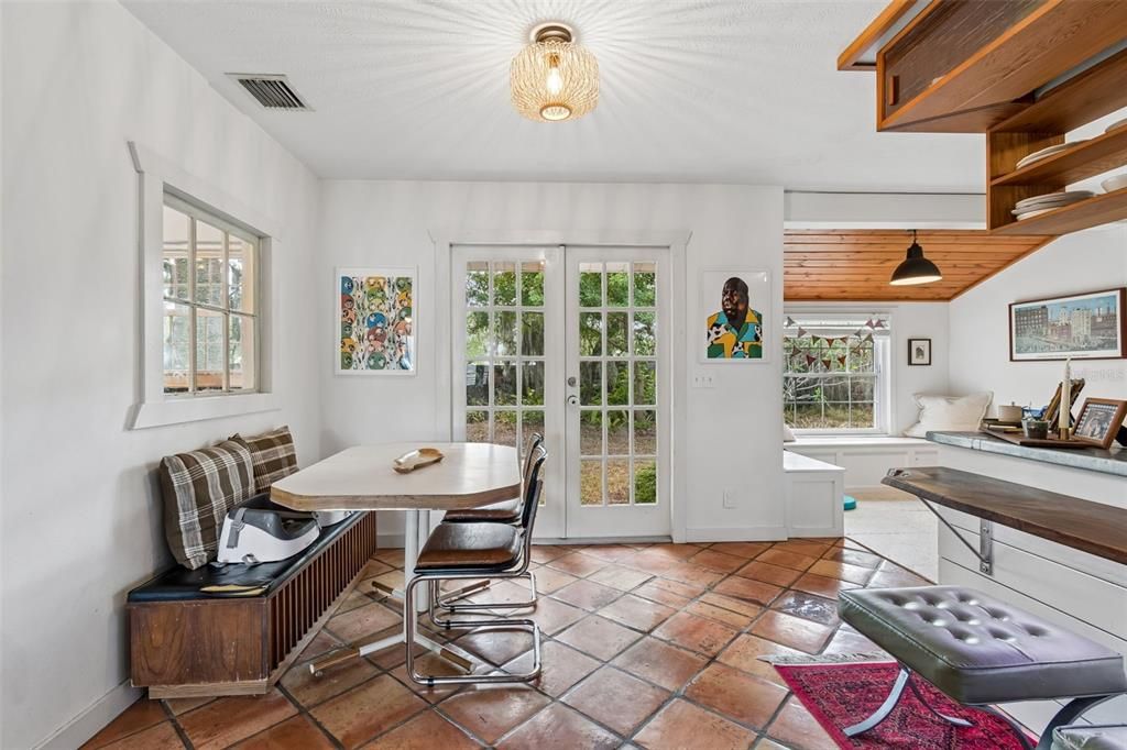 En Venta: $375,000 (3 camas, 2 baños, 1316 Pies cuadrados)