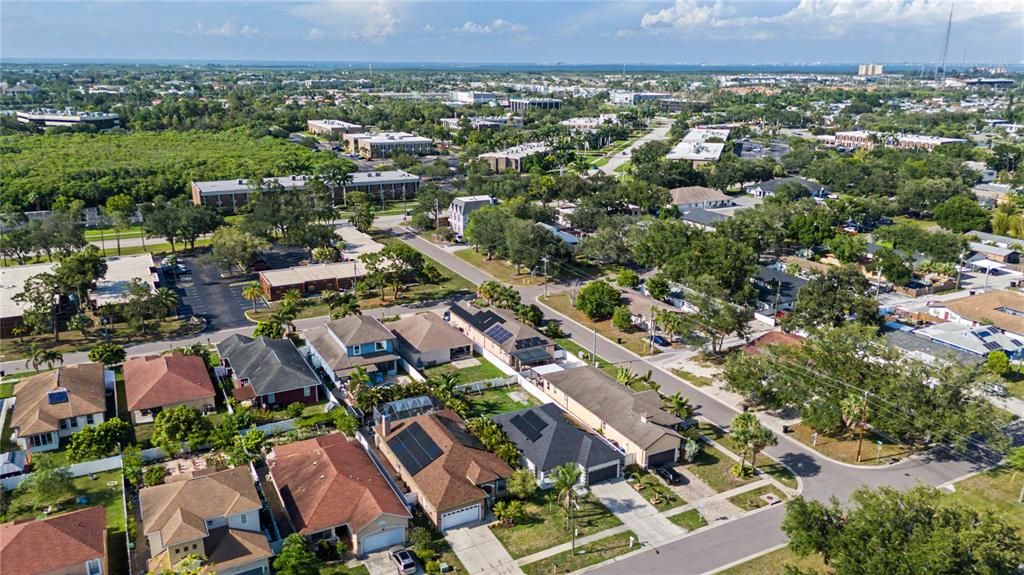 На продажу: $699,900 (3 спален, 2 ванн, 2090 Квадратных фут)
