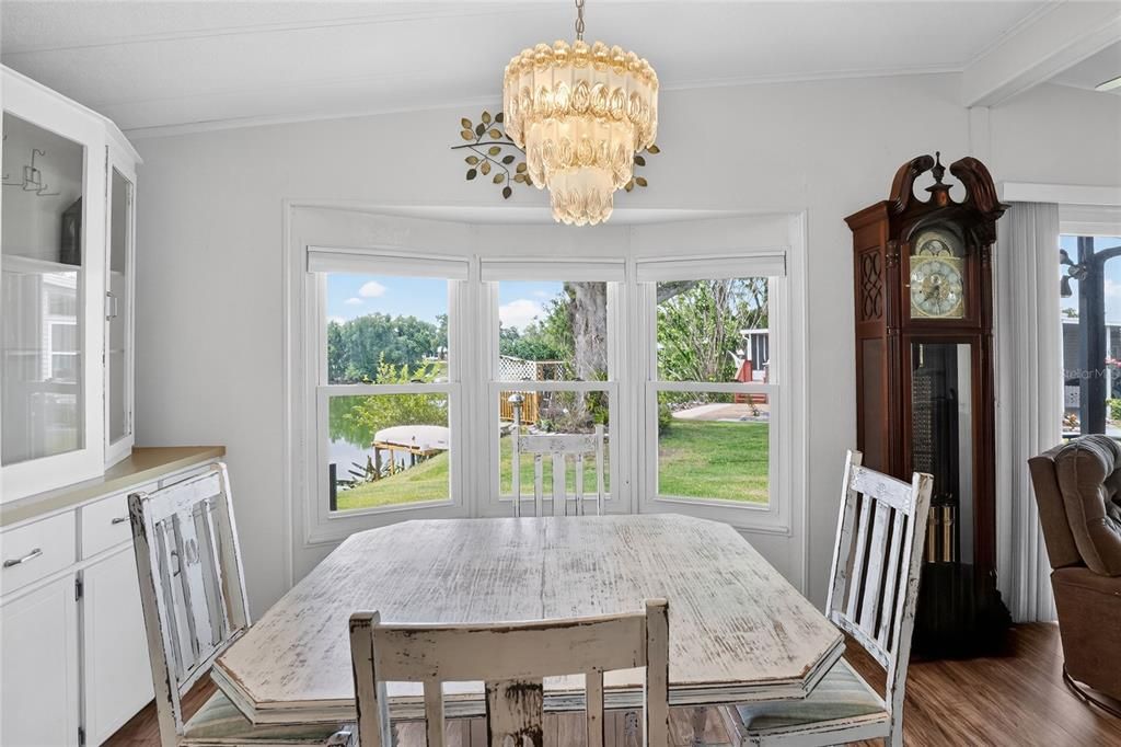 For Sale: $149,900 (2 beds, 2 baths, 1080 Square Feet)