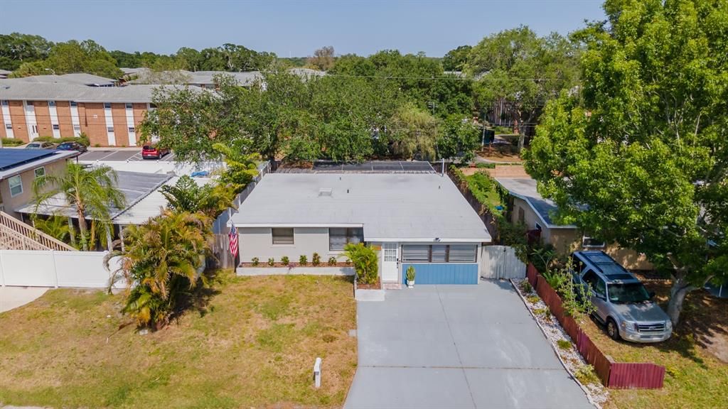 For Rent: $3,000 (4 beds, 2 baths, 1301 Square Feet)