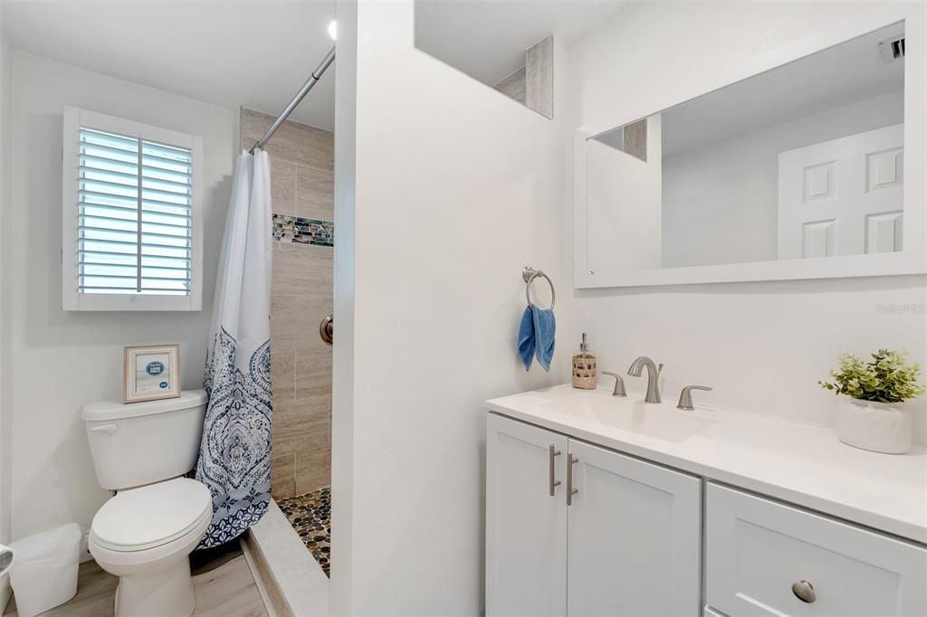 For Rent: $3,000 (4 beds, 2 baths, 1301 Square Feet)