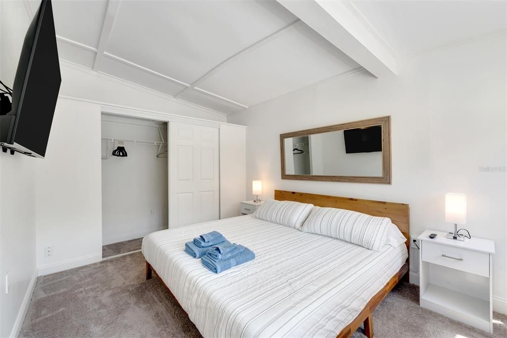 For Rent: $3,000 (4 beds, 2 baths, 1301 Square Feet)
