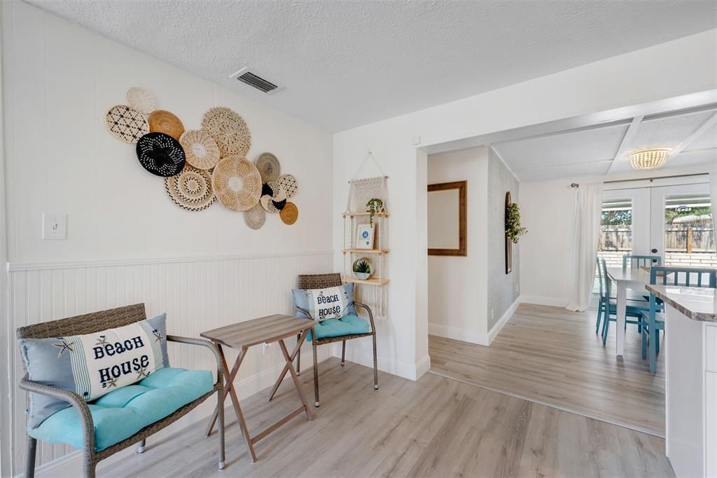For Rent: $3,000 (4 beds, 2 baths, 1301 Square Feet)