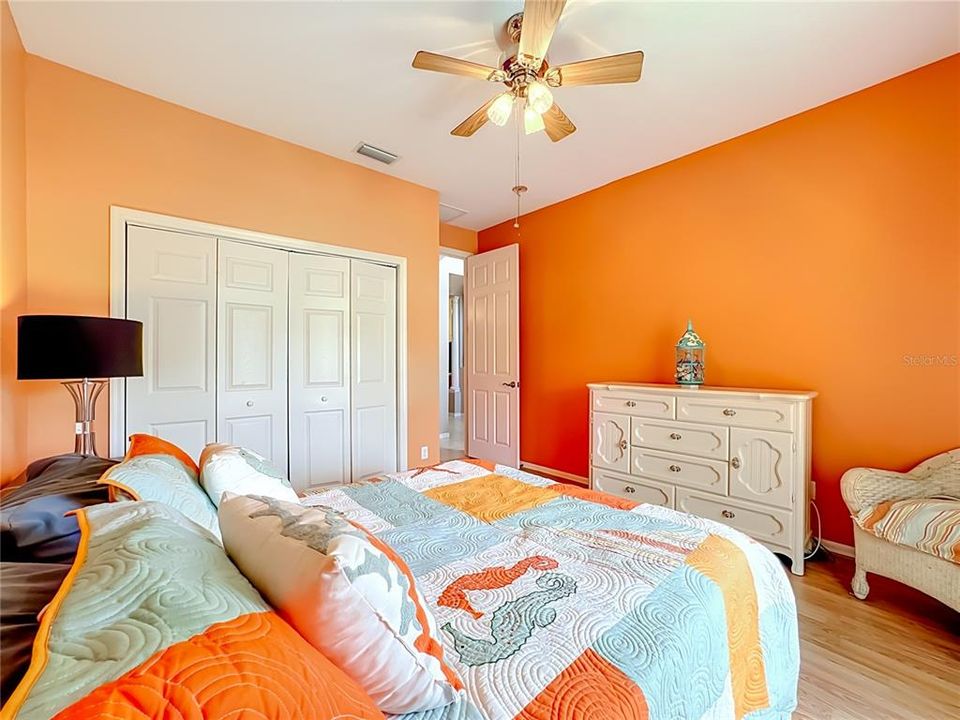 For Sale: $384,900 (2 beds, 2 baths, 2142 Square Feet)
