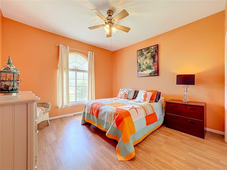 For Sale: $384,900 (2 beds, 2 baths, 2142 Square Feet)