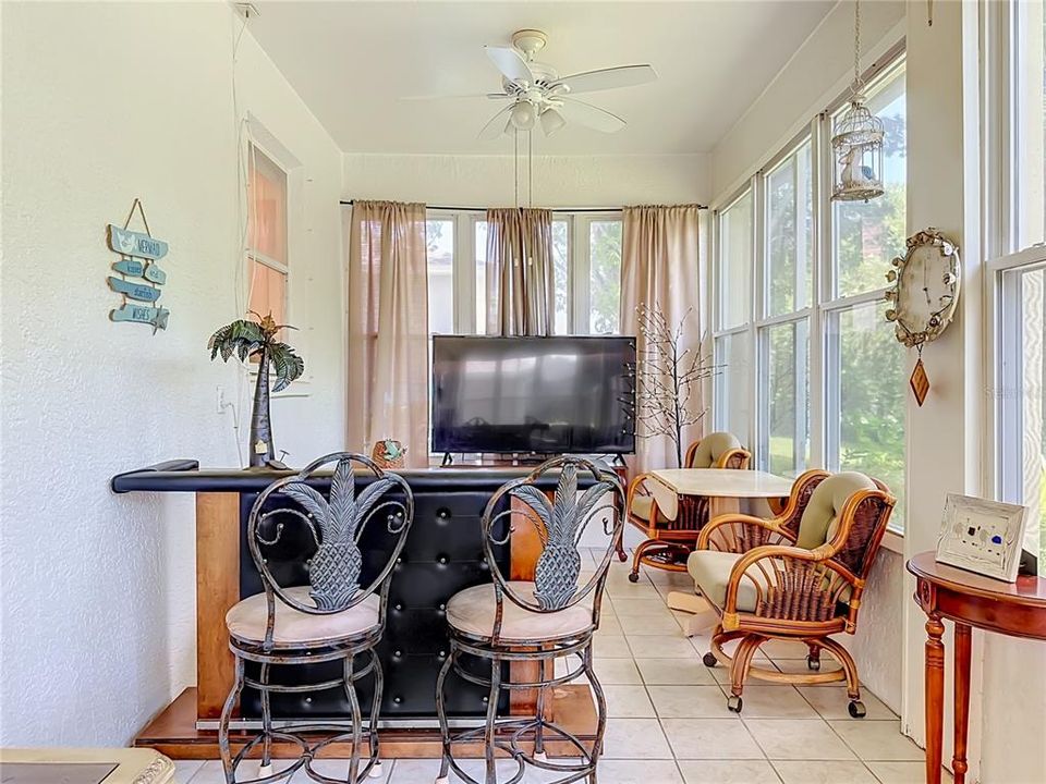 For Sale: $384,900 (2 beds, 2 baths, 2142 Square Feet)