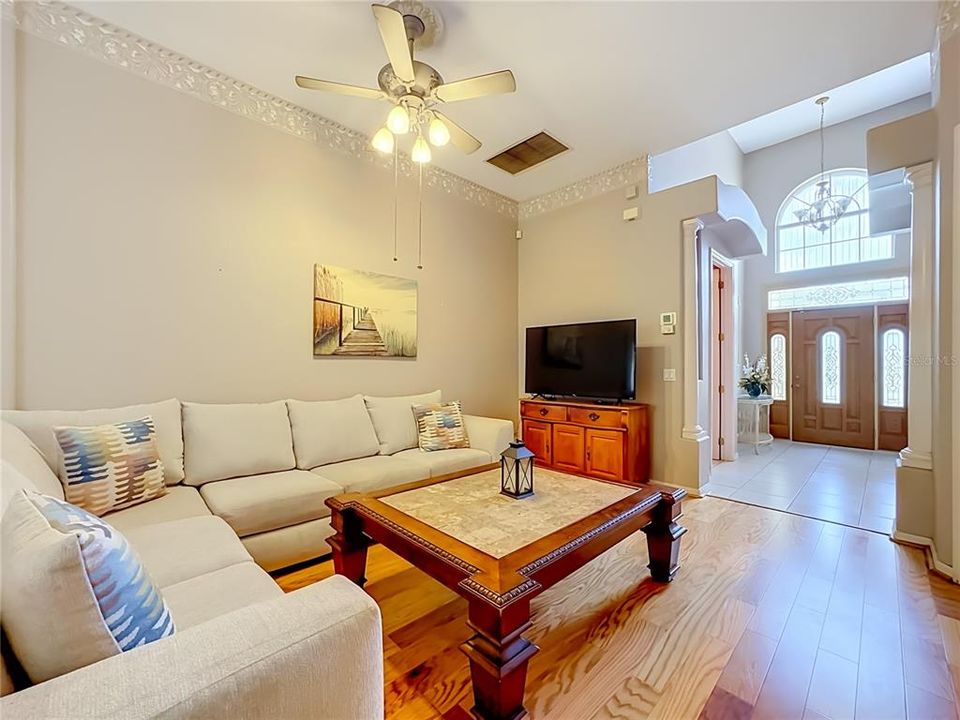 For Sale: $384,900 (2 beds, 2 baths, 2142 Square Feet)