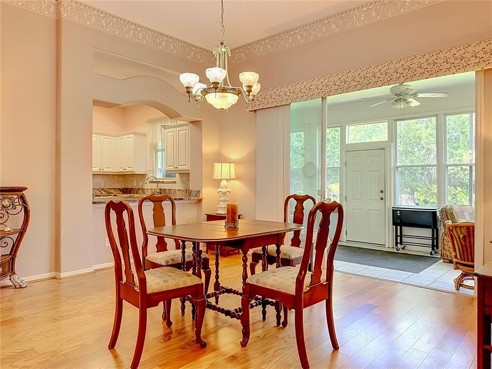 For Sale: $384,900 (2 beds, 2 baths, 2142 Square Feet)
