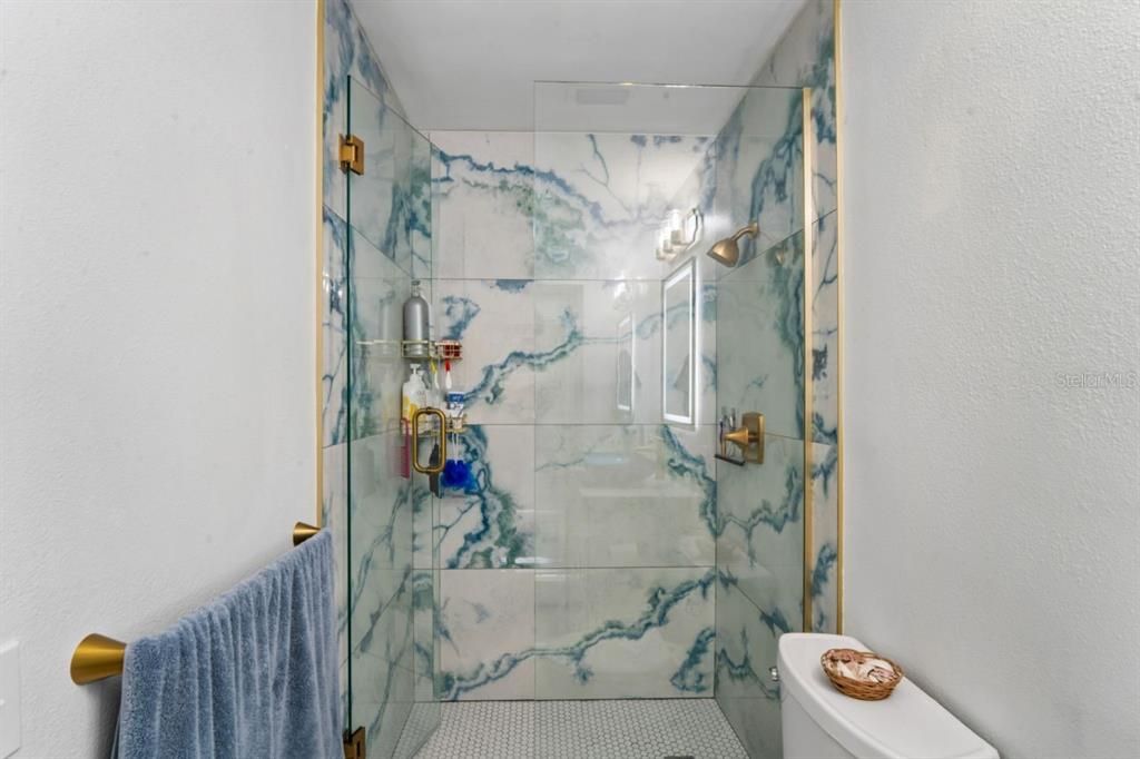 На продажу: $389,000 (3 спален, 2 ванн, 1325 Квадратных фут)
