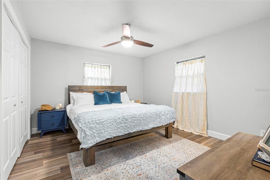 For Sale: $415,000 (4 beds, 2 baths, 1683 Square Feet)