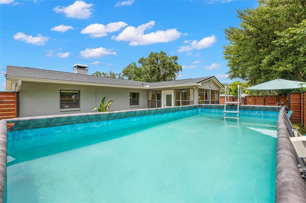 For Sale: $415,000 (4 beds, 2 baths, 1683 Square Feet)