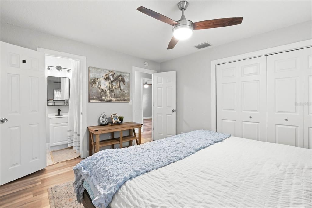 For Sale: $415,000 (4 beds, 2 baths, 1683 Square Feet)