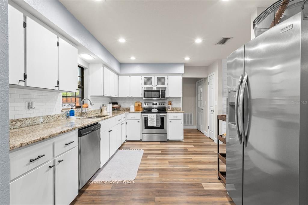For Sale: $415,000 (4 beds, 2 baths, 1683 Square Feet)