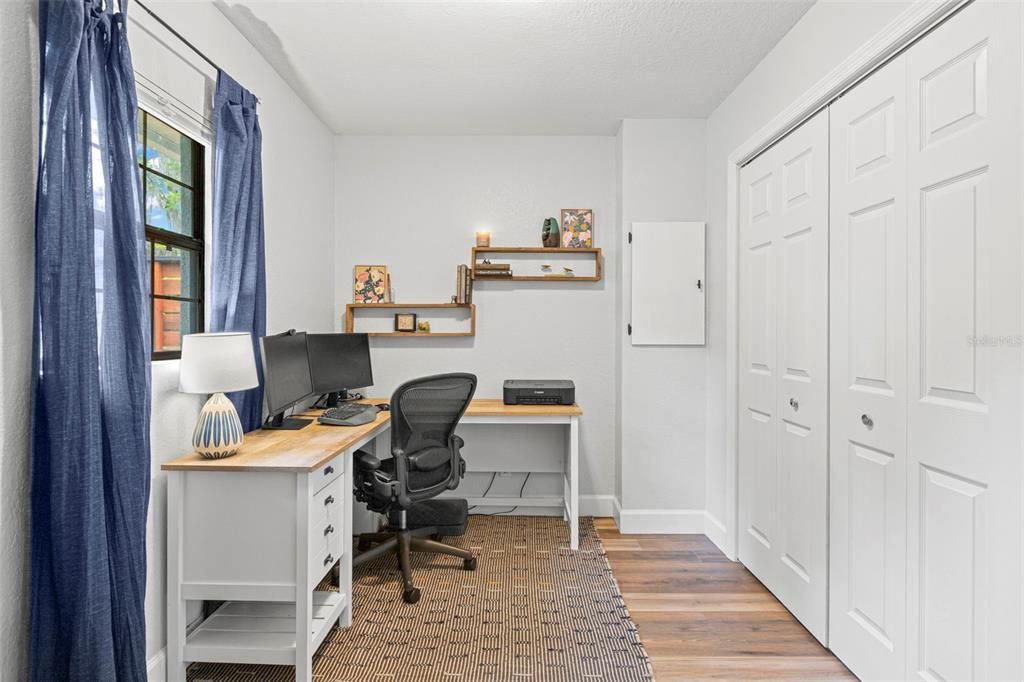 For Sale: $415,000 (4 beds, 2 baths, 1683 Square Feet)