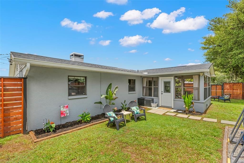 For Sale: $415,000 (4 beds, 2 baths, 1683 Square Feet)