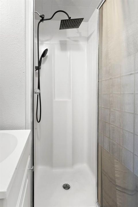For Sale: $415,000 (4 beds, 2 baths, 1683 Square Feet)