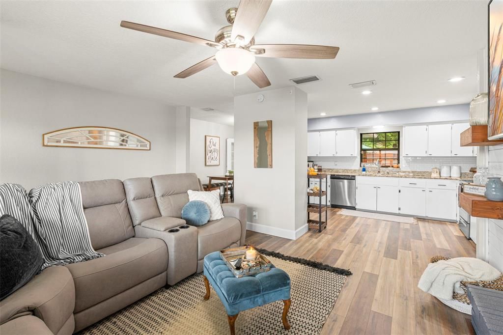 For Sale: $415,000 (4 beds, 2 baths, 1683 Square Feet)