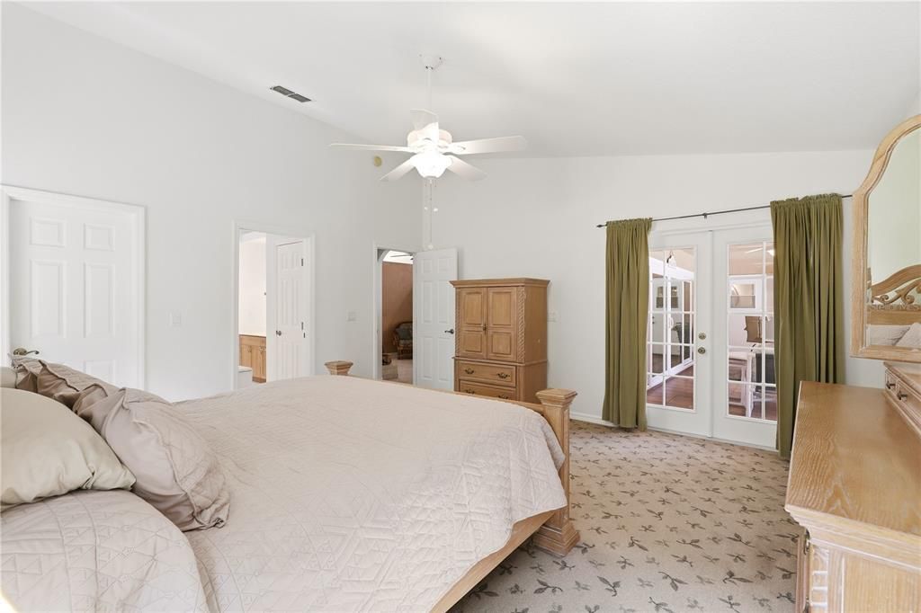 For Sale: $850,000 (3 beds, 3 baths, 2312 Square Feet)