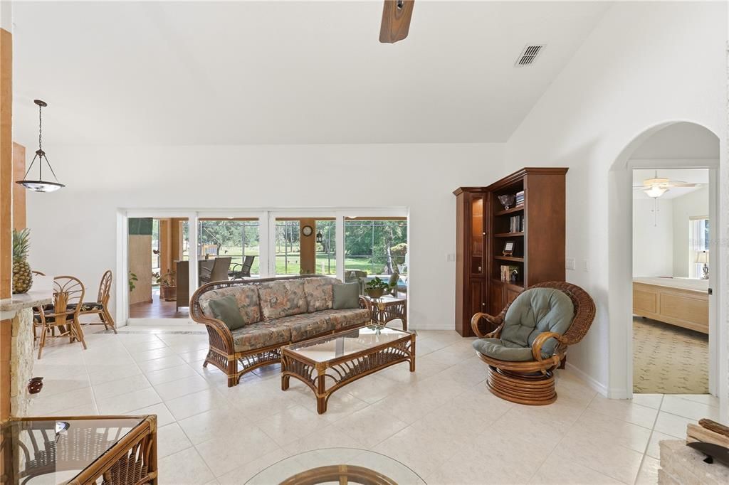 For Sale: $850,000 (3 beds, 3 baths, 2312 Square Feet)