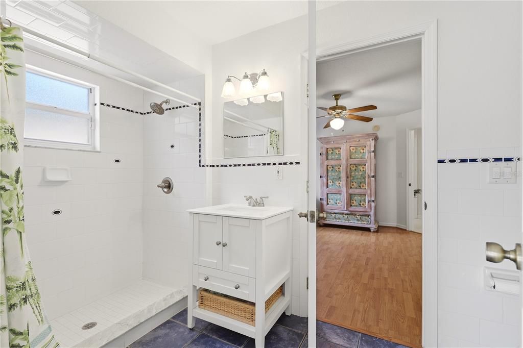 For Sale: $850,000 (3 beds, 3 baths, 2312 Square Feet)