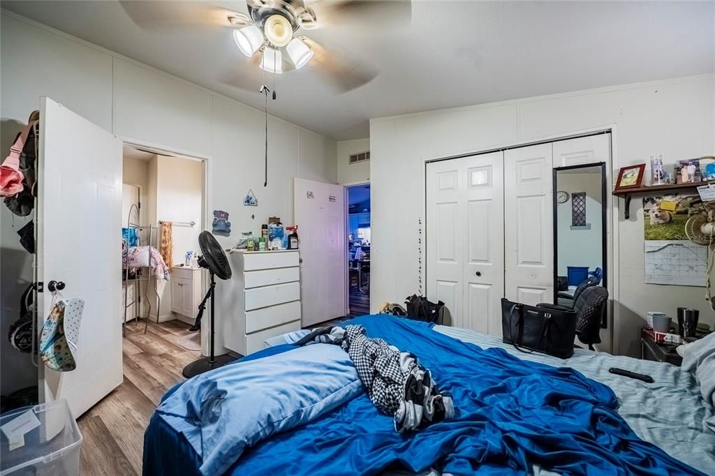 For Sale: $189,900 (3 beds, 2 baths, 1232 Square Feet)