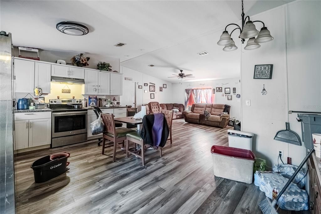 For Sale: $189,900 (3 beds, 2 baths, 1232 Square Feet)