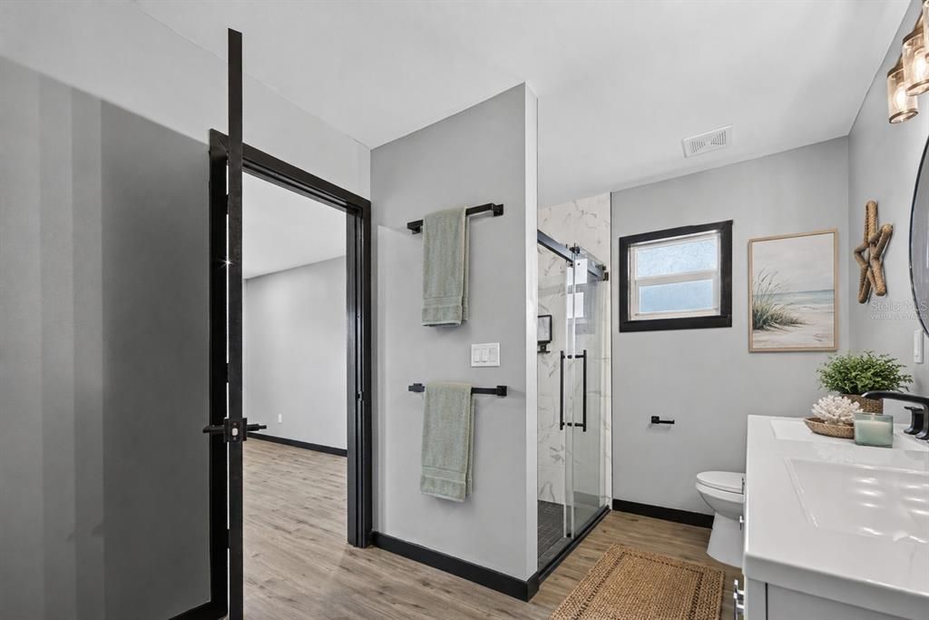 For Sale: $315,000 (3 beds, 2 baths, 1287 Square Feet)