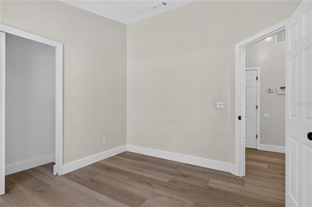 En Venta: $379,000 (4 camas, 2 baños, 1494 Pies cuadrados)