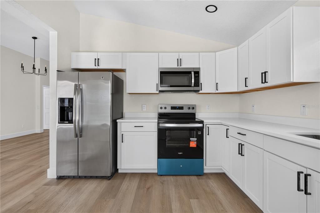 En Venta: $379,000 (4 camas, 2 baños, 1494 Pies cuadrados)