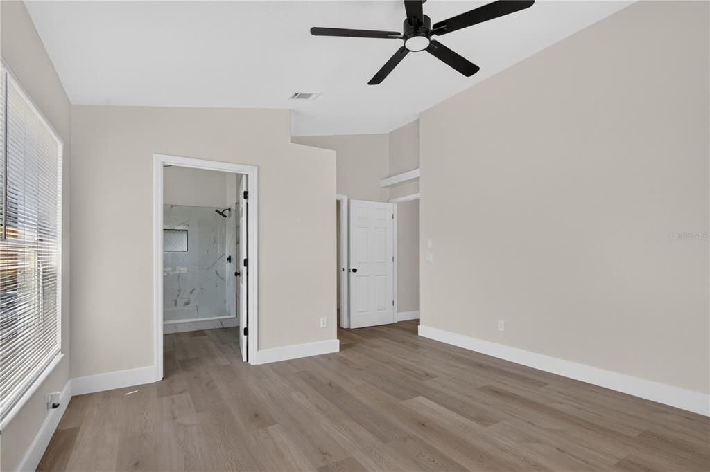 En Venta: $379,000 (4 camas, 2 baños, 1494 Pies cuadrados)