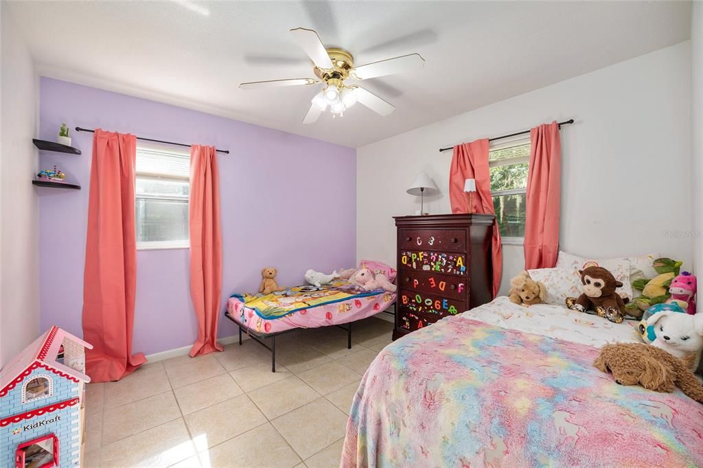 Active With Contract: $218,000 (3 beds, 2 baths, 1144 Square Feet)