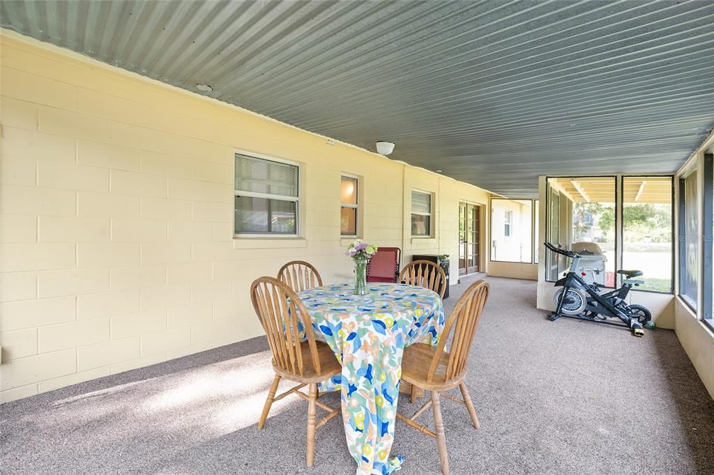 Active With Contract: $218,000 (3 beds, 2 baths, 1144 Square Feet)