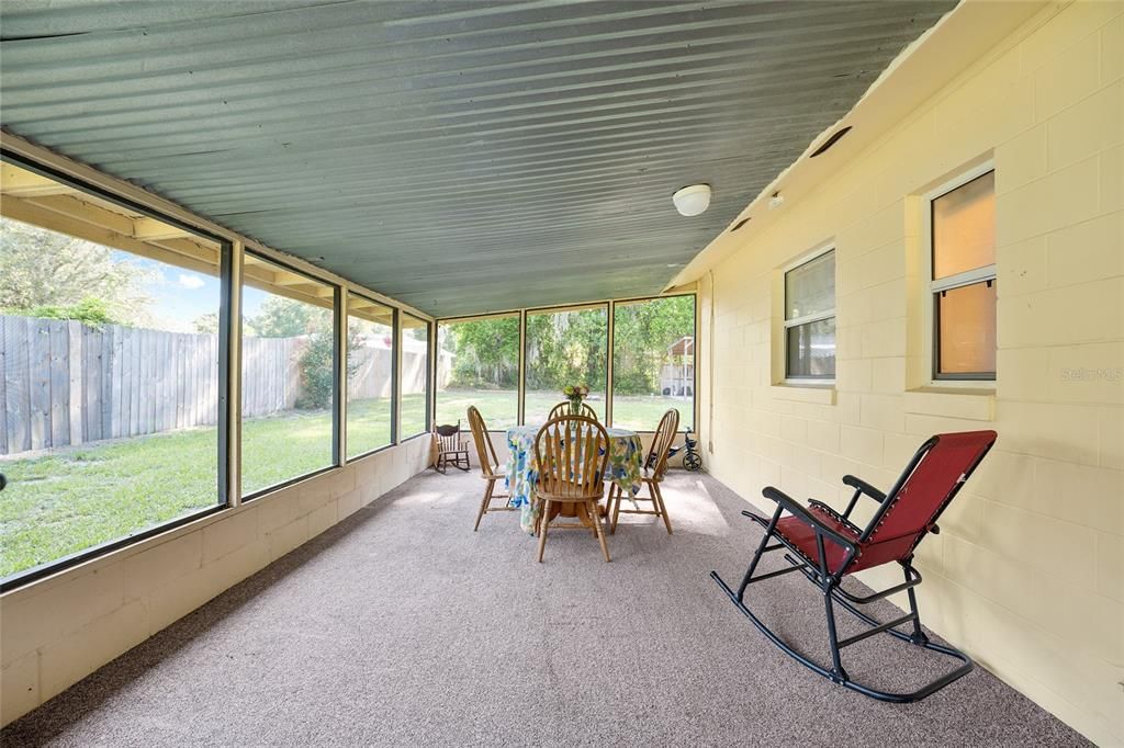 Active With Contract: $218,000 (3 beds, 2 baths, 1144 Square Feet)