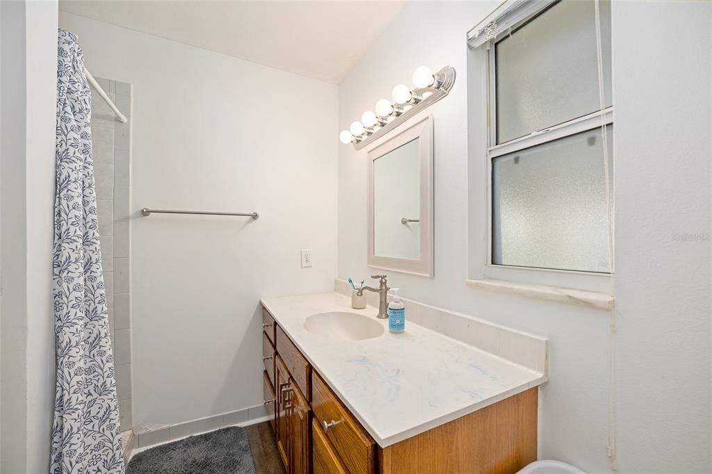 Active With Contract: $218,000 (3 beds, 2 baths, 1144 Square Feet)
