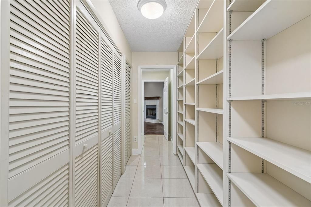 For Sale: $850,000 (5 beds, 4 baths, 3237 Square Feet)