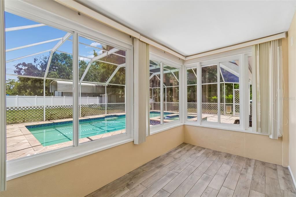 For Sale: $850,000 (5 beds, 4 baths, 3237 Square Feet)