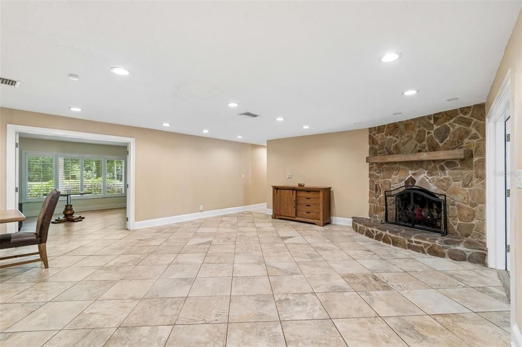 For Sale: $850,000 (5 beds, 4 baths, 3237 Square Feet)
