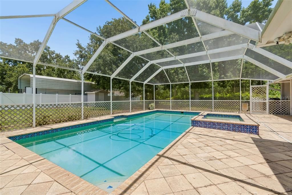 For Sale: $850,000 (5 beds, 4 baths, 3237 Square Feet)