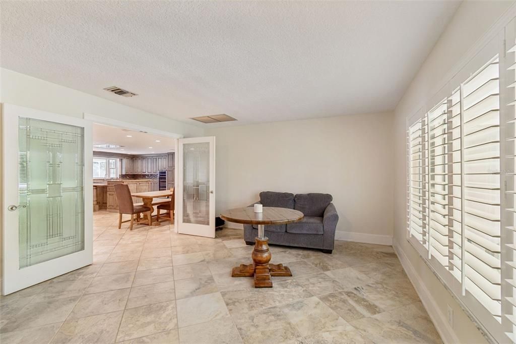 For Sale: $850,000 (5 beds, 4 baths, 3237 Square Feet)