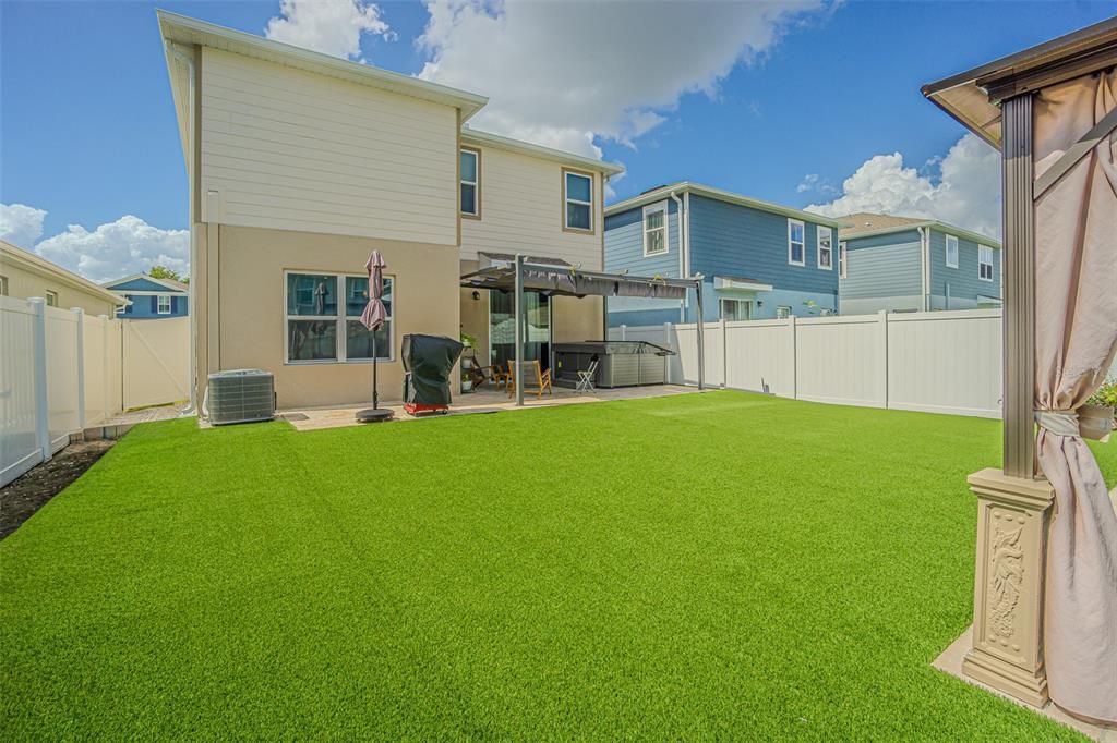 En Venta: $405,000 (4 camas, 2 baños, 2046 Pies cuadrados)