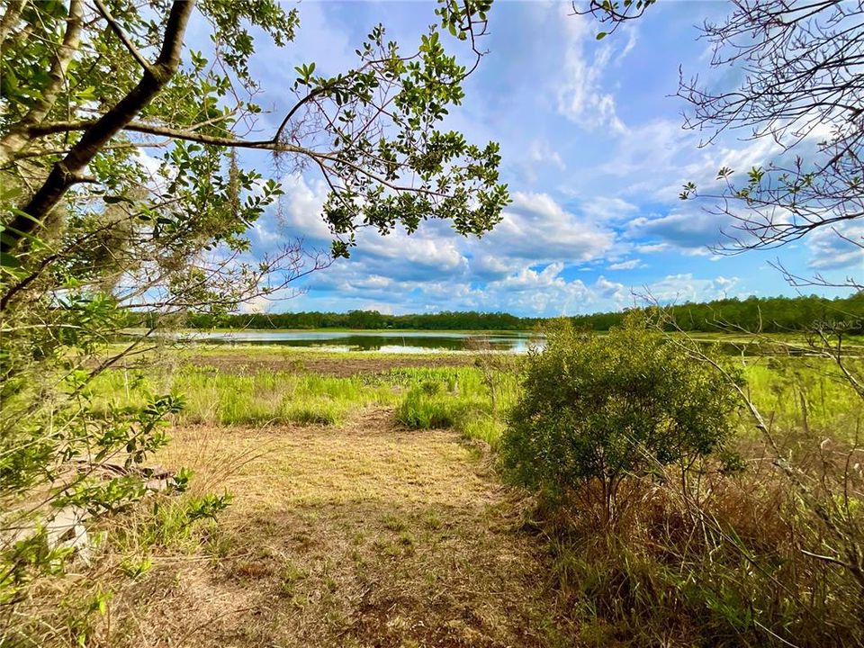 На продажу: $129,900 (0.77 acres)