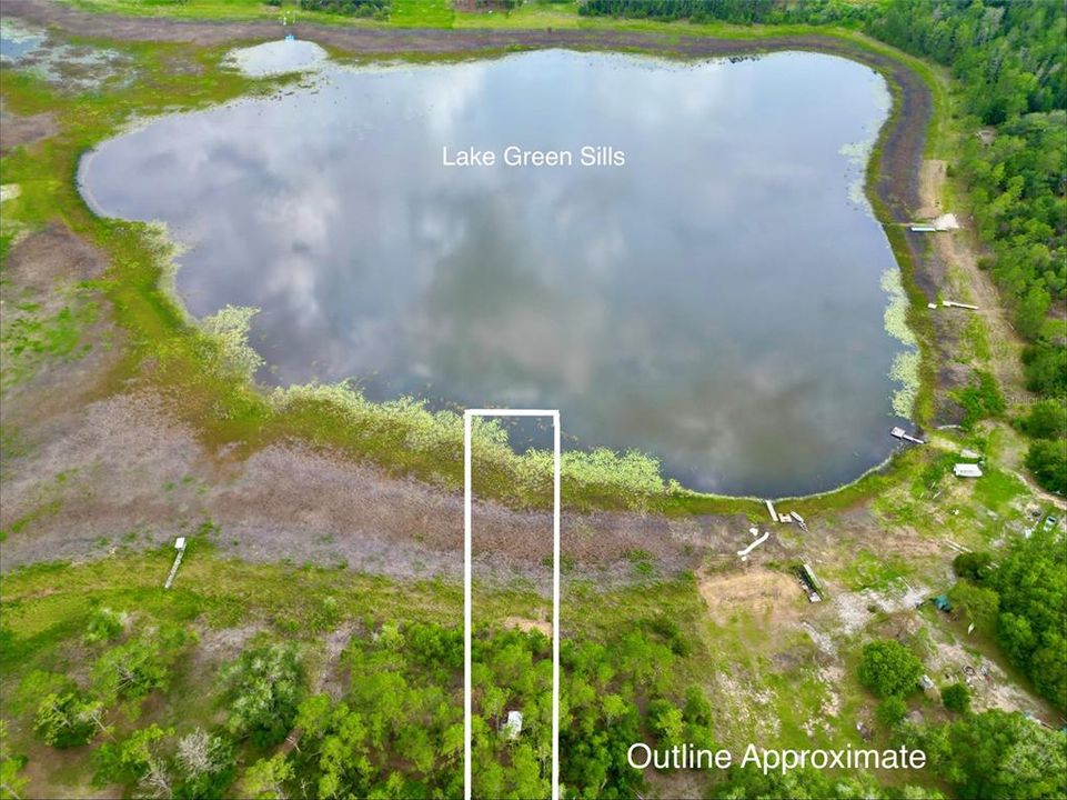 На продажу: $129,900 (0.77 acres)