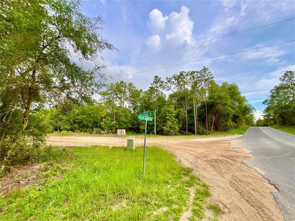 На продажу: $129,900 (0.77 acres)