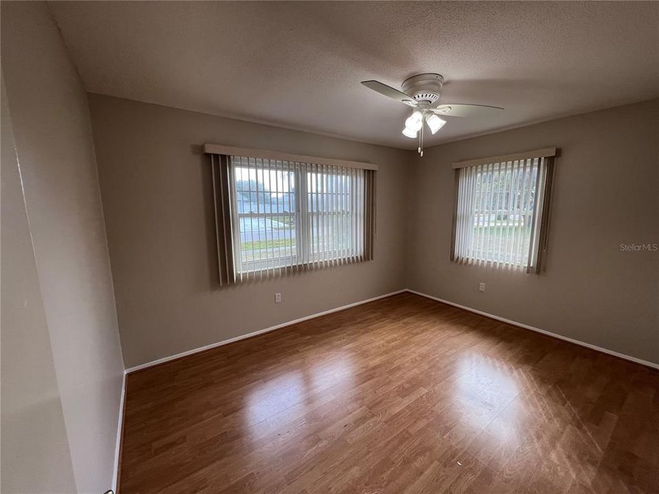 For Rent: $1,850 (3 beds, 1 baths, 1586 Square Feet)