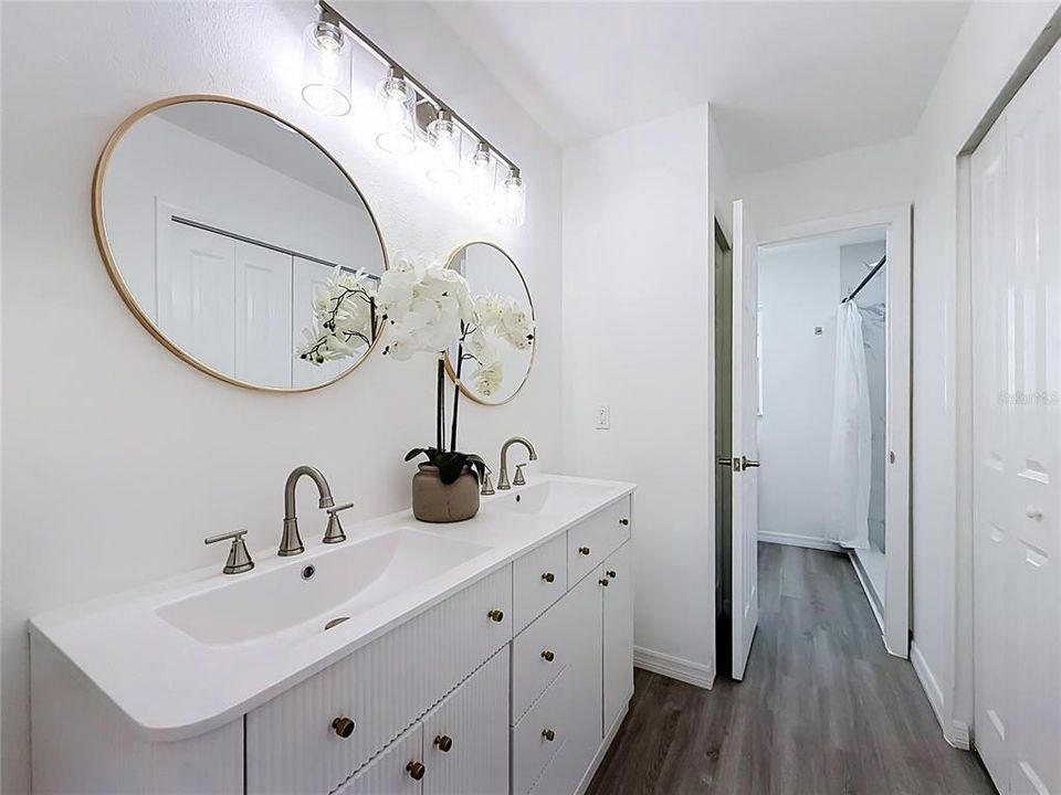 En Venta: $445,000 (4 camas, 2 baños, 1712 Pies cuadrados)